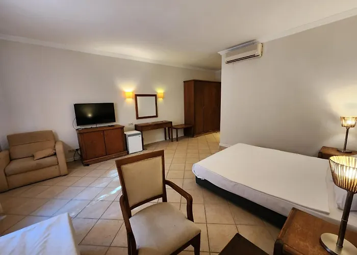 Costa 3s Hotel *